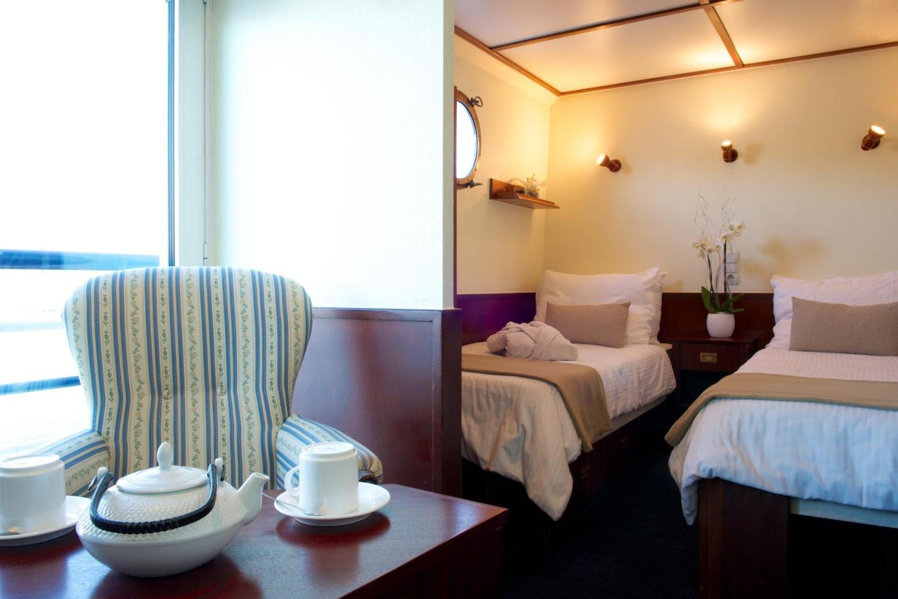 Bateau Hotel A Quai Le Chardonnay Avignon Room photo